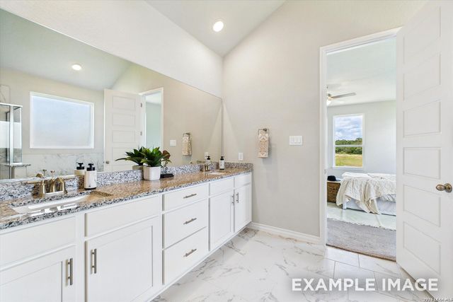 106 Poe Parkway, Castroville, TX 78009