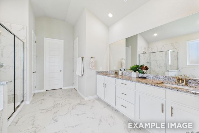 106 Poe Parkway, Castroville, TX 78009