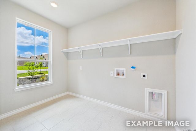 106 Poe Parkway, Castroville, TX 78009