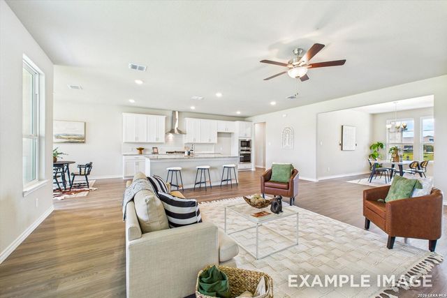 106 Poe Parkway, Castroville, TX 78009