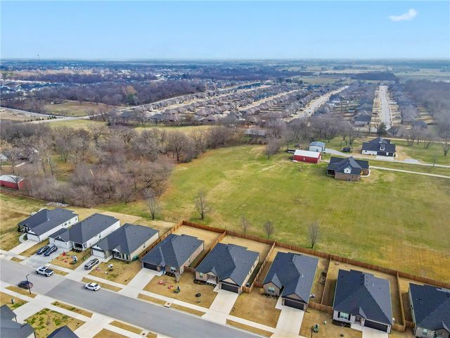 721 Marianne Street, Bentonville, AR 72713