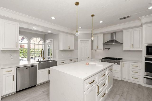 45 Clansmoor Court, Sugar Land, TX 77479