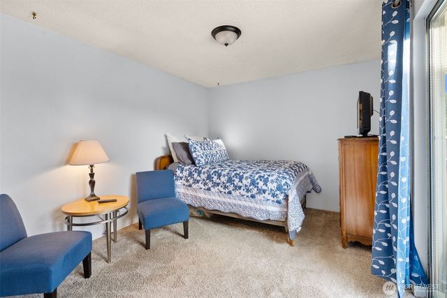 1708 6th Ave SW, Puyallup, WA 98371