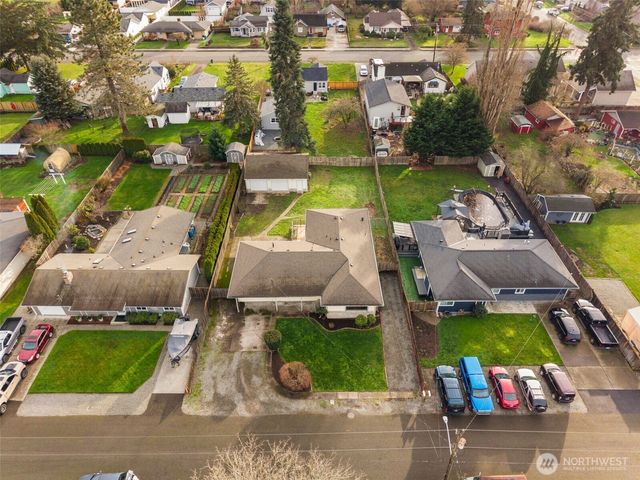 1708 6th Ave SW, Puyallup, WA 98371