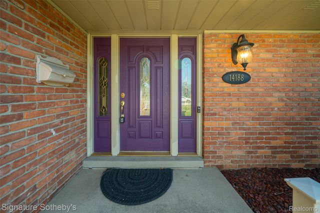 14188 Ramblewood Street, Livonia, MI 48154