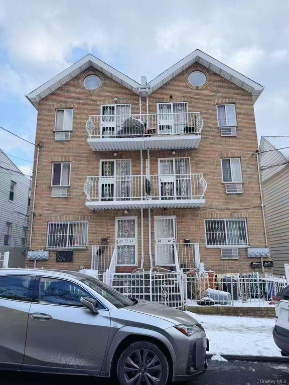 6942 43rd Avenue, Woodside, NY 11377