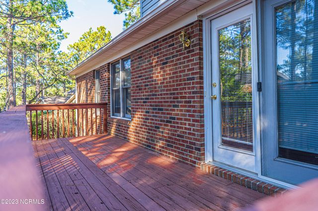 22 La Quinta Loop, Pinehurst, NC 28374