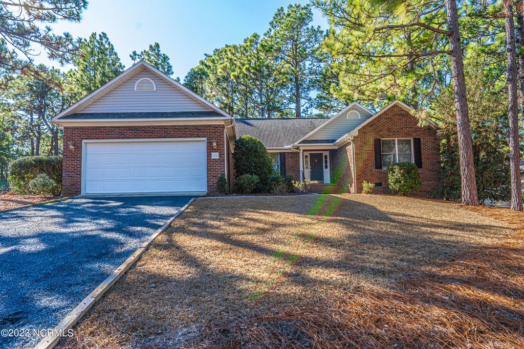 22 La Quinta Loop, Pinehurst, NC 28374