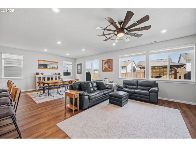 2690 Nw MEADOWS Dr, Mc Minnville, OR 97128
