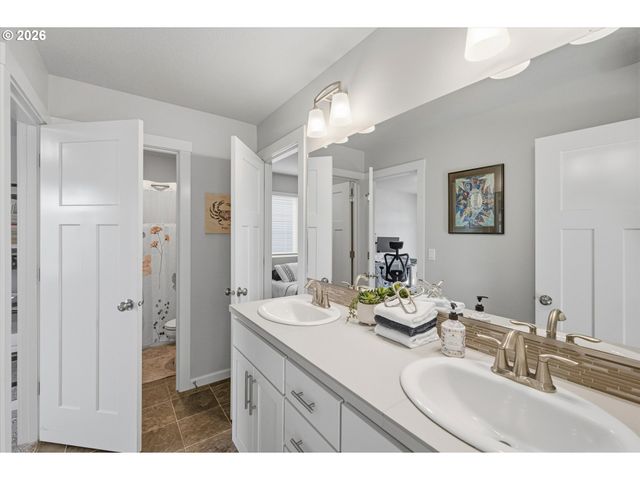 2690 Nw MEADOWS Dr, Mc Minnville, OR 97128