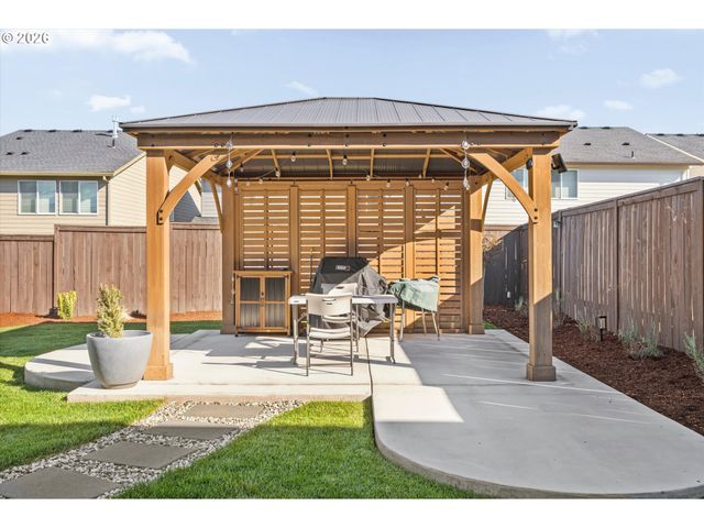 2690 Nw MEADOWS Dr, Mc Minnville, OR 97128