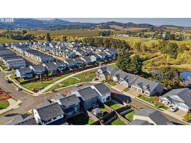 2690 Nw MEADOWS Dr, Mc Minnville, OR 97128
