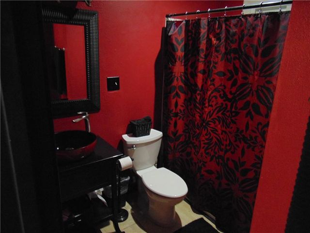 2103 Ridgewood Road, Harrisonville, MO 64701