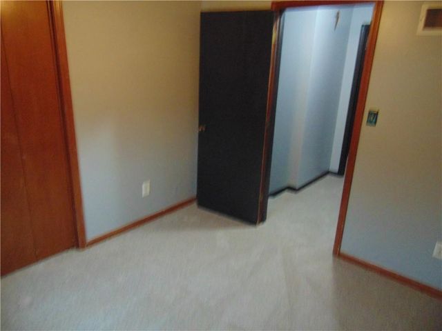 2103 Ridgewood Road, Harrisonville, MO 64701