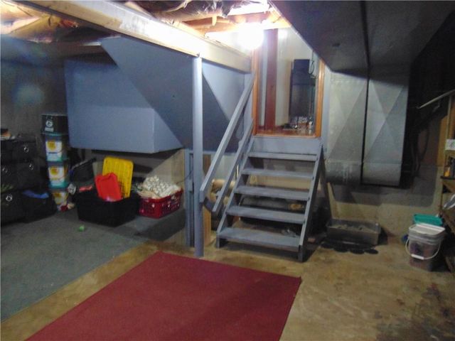 2103 Ridgewood Road, Harrisonville, MO 64701