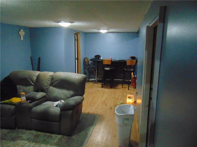 2103 Ridgewood Road, Harrisonville, MO 64701