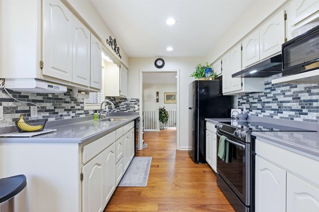 1 Narvaez Lane, Hot Springs Village, AR 71909