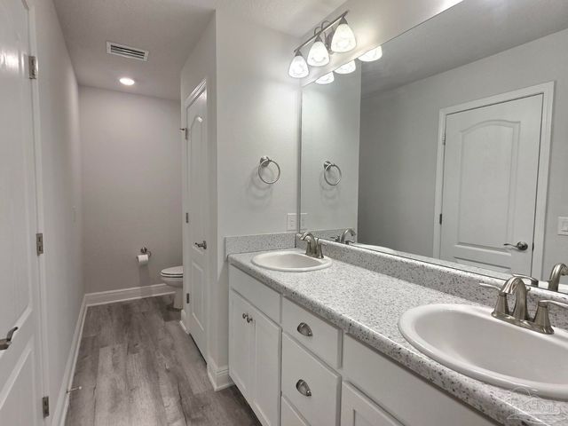 380 Hilburn Ln, Pensacola, FL 32504