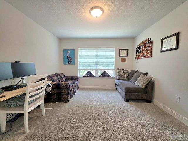 380 Hilburn Ln, Pensacola, FL 32504