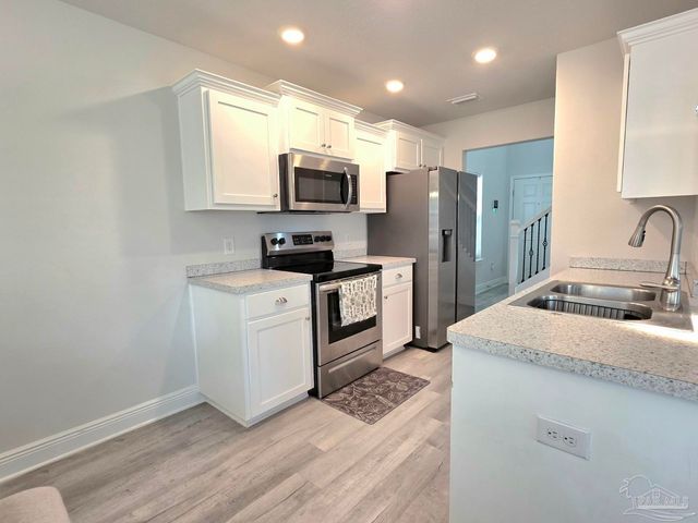380 Hilburn Ln, Pensacola, FL 32504