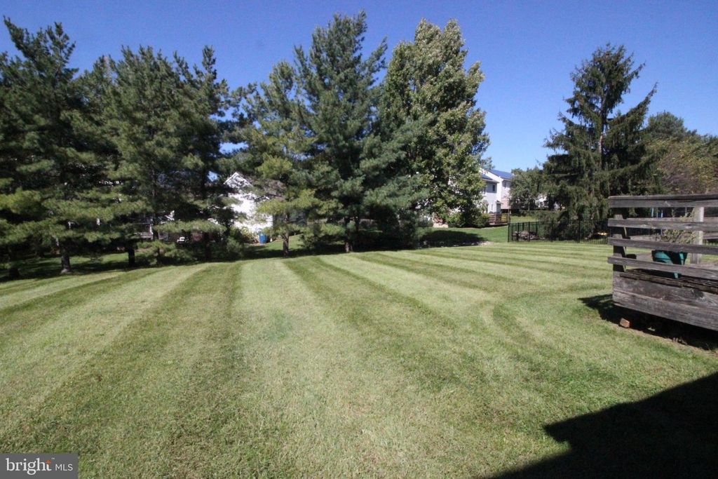 425 SHOEMAKER WAY, LANSDALE, PA 19446 — photo 4