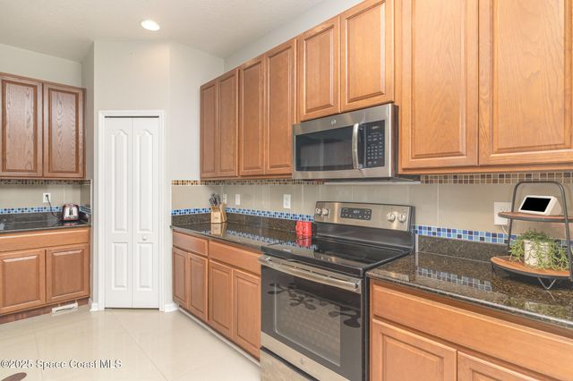 2039 Snapdragon Drive NW, Palm Bay, FL 32907