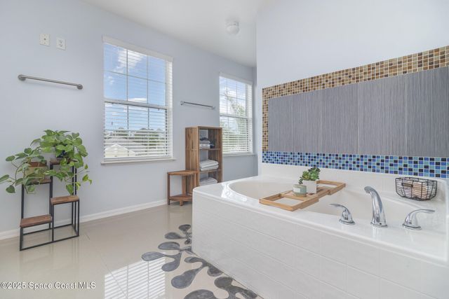 2039 Snapdragon Drive NW, Palm Bay, FL 32907