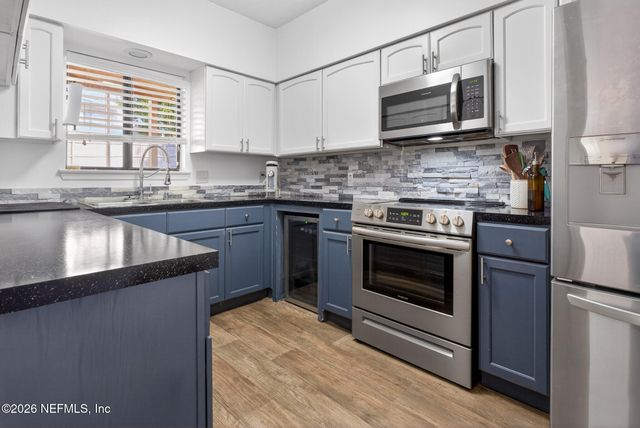 2305 WOOD HILL Place, Jacksonville, FL 32256