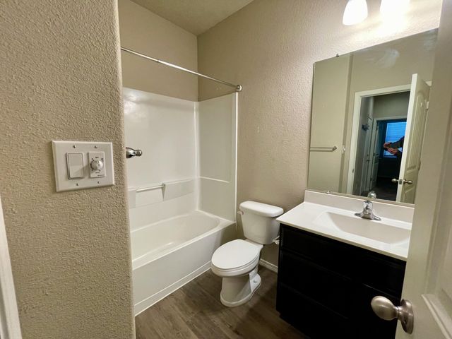 5841 Union Drive NE, Rio Rancho, NM 87144