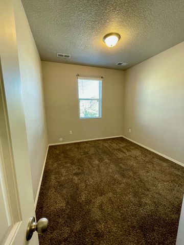 5841 Union Drive NE, Rio Rancho, NM 87144