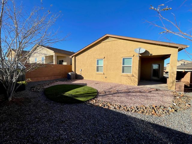 5841 Union Drive NE, Rio Rancho, NM 87144