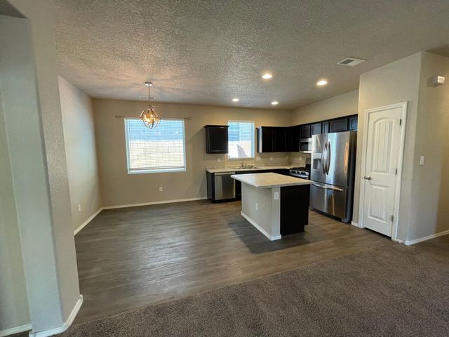 5841 Union Drive NE, Rio Rancho, NM 87144