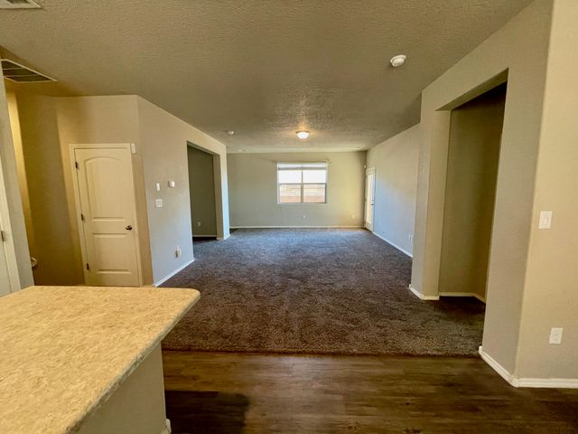 5841 Union Drive NE, Rio Rancho, NM 87144