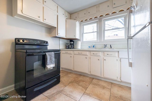 905 Camden Ave, Louisville, KY 40215