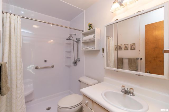 1428 NW WINDERMERE Drive, Tremont, IL 61568