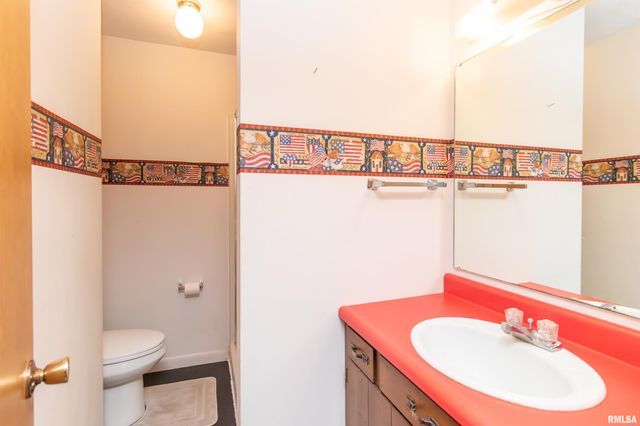 1428 NW WINDERMERE Drive, Tremont, IL 61568