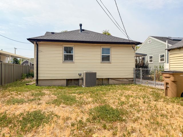 225 E ROSEWOOD AVE, Salt Lake City, UT 84115