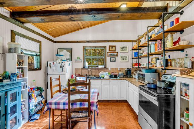 5930 Honea Egypt Road, Montgomery, TX 77316