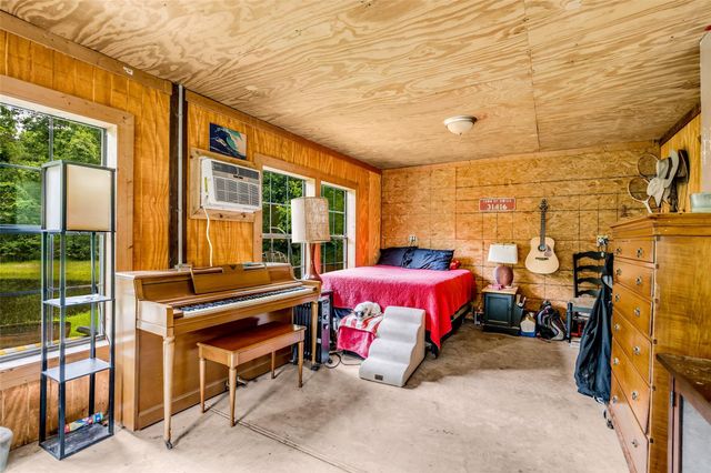 5930 Honea Egypt Road, Montgomery, TX 77316