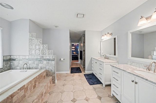 1009 MORFIELD LANE, Brandon, FL 33511