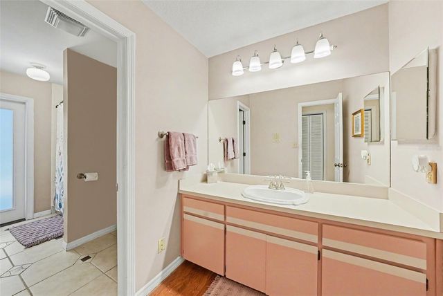 1009 MORFIELD LANE, Brandon, FL 33511