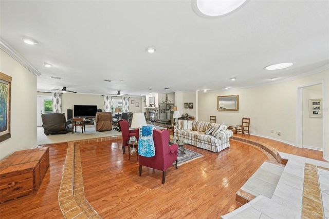 1009 MORFIELD LANE, Brandon, FL 33511