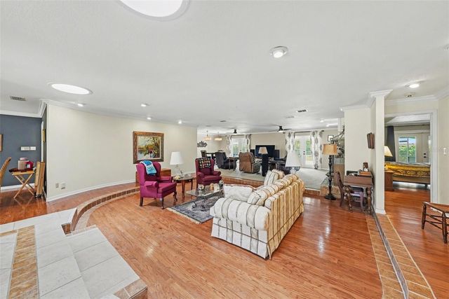 1009 MORFIELD LANE, Brandon, FL 33511