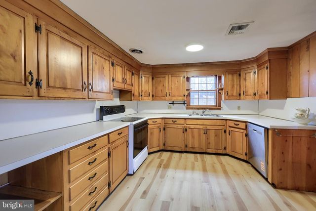 75 CHURCH RD, Etters, PA 17319