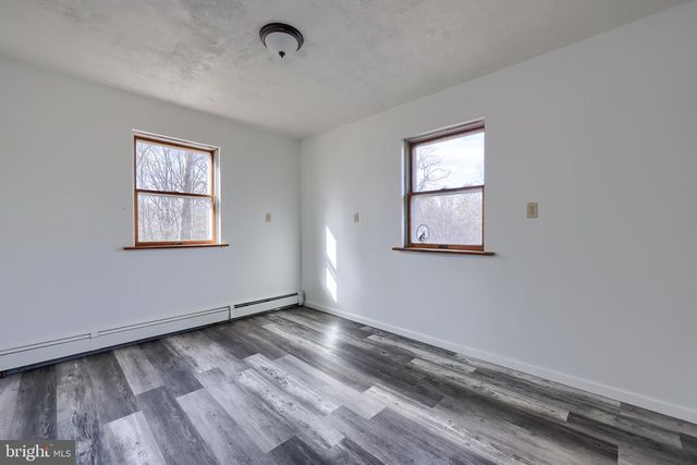 75 CHURCH RD, Etters, PA 17319