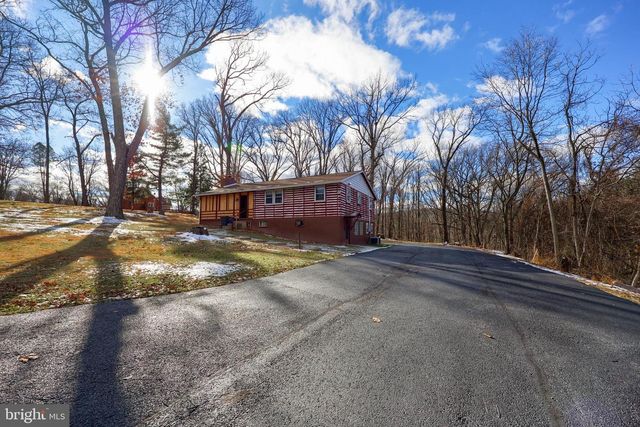 75 CHURCH RD, Etters, PA 17319