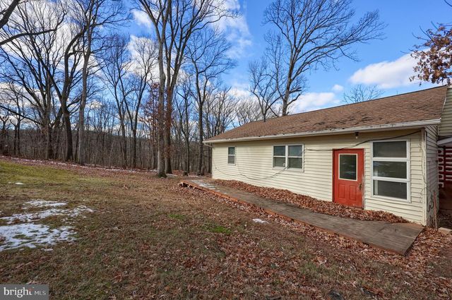 75 CHURCH RD, Etters, PA 17319