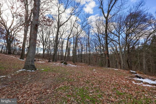 75 CHURCH RD, Etters, PA 17319