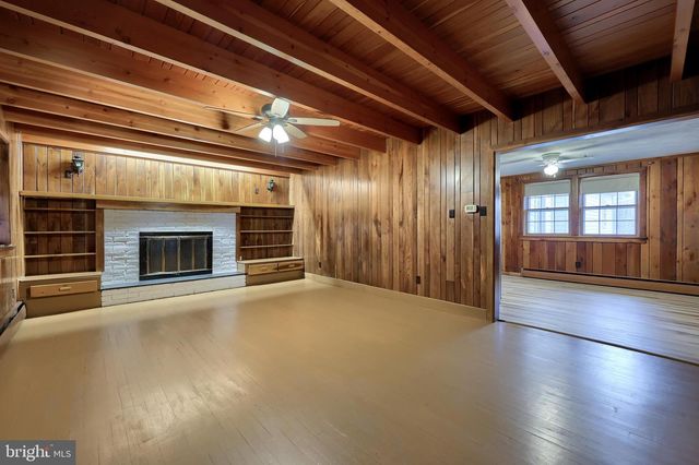 75 CHURCH RD, Etters, PA 17319