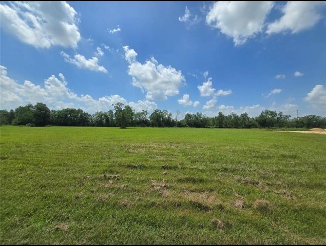 2418 Wolcek Road, Crosby, TX 77532